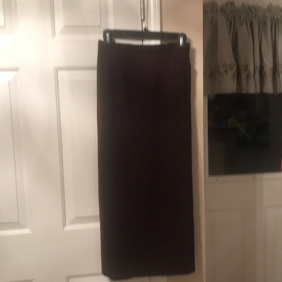 Ladies Skirt - Picture 1 of 1
